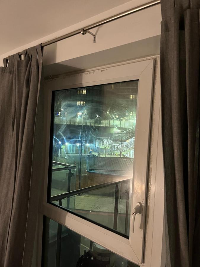 Luxurious Dlr Apartment Λονδίνο Εξωτερικό φωτογραφία