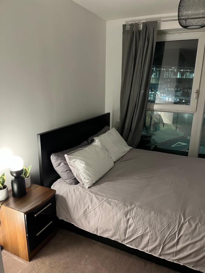 Luxurious Dlr Apartment Λονδίνο Εξωτερικό φωτογραφία